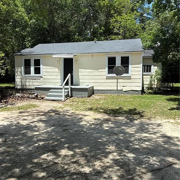 2850 Edgewood St — Photo 1