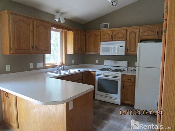 4th image of 23242 Flora St NW