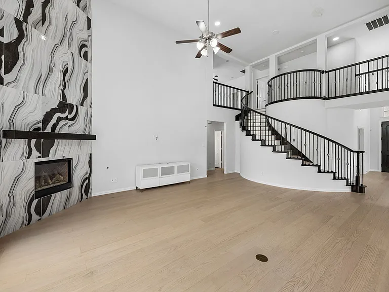 11901 Smithton Ave — Photo 10
