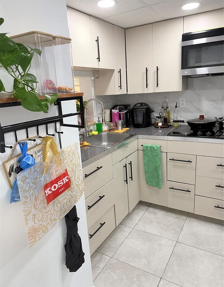 Montecarlo Condo — Photo 2