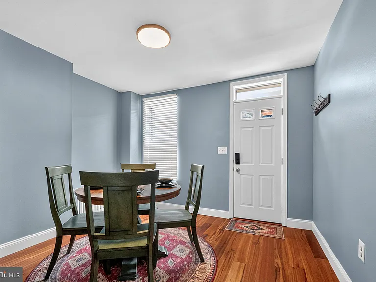 1611 Clarkson St — Photo 9