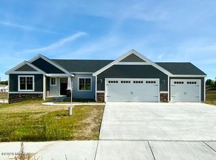 11712 Ridge Water Dr NE, Sparta, MI 49345