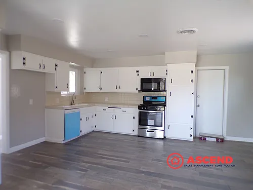 10421 Glenn St Photo 1