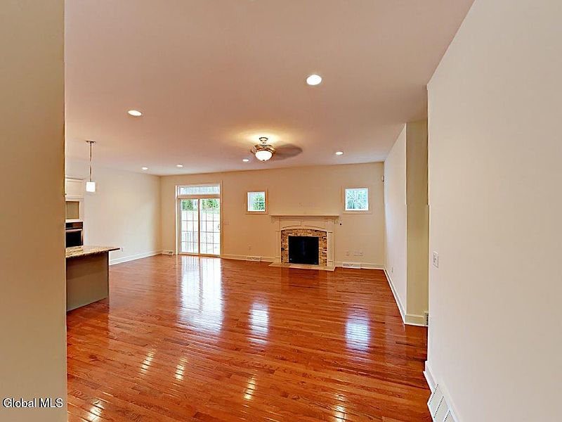 5th image of 2 Boggs Street