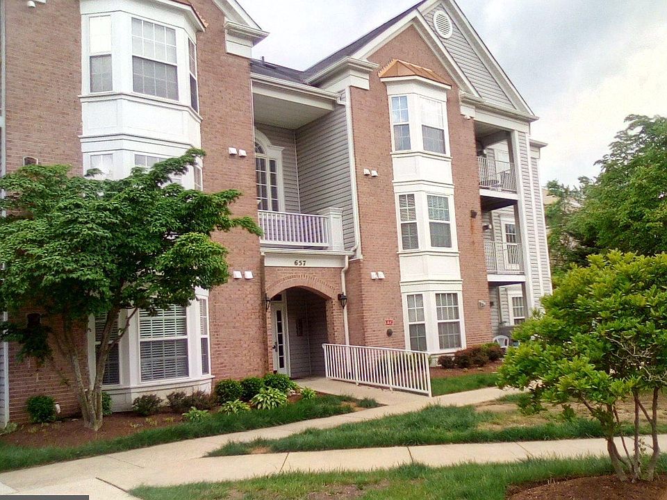 1st image of 657 Burtons Cove Way Unit 8