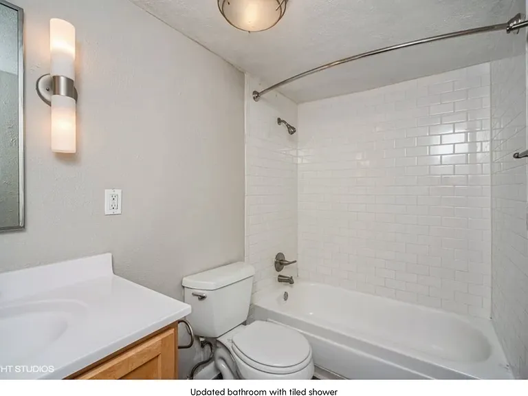 Bellaire Apartment Homes — Photo 24