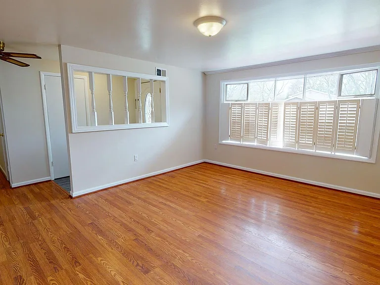 6103 Ronna Cir — Photo 5