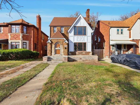 18961 Pennington Dr, Detroit, MI 48221