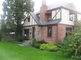 563 Hicksville Rd, Massapequa, NY 11758