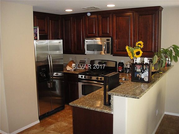 4th image of 8273 Wildwood Glen Dr