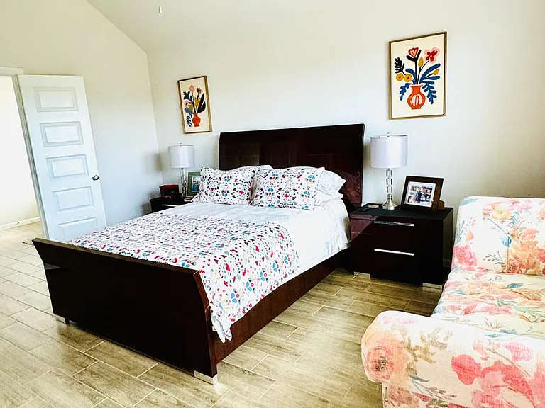 Master bedroom with private bathroom and walking closet