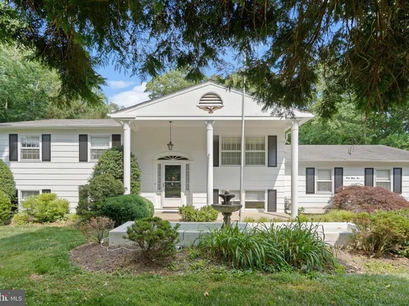 4035 Doveville Ln, Fairfax, VA 22032