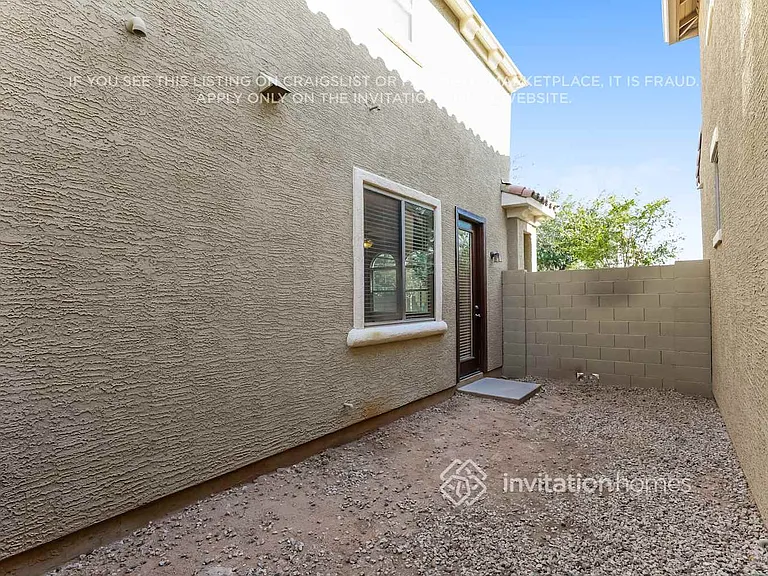 451 S Hawes Rd #13 — Photo 17