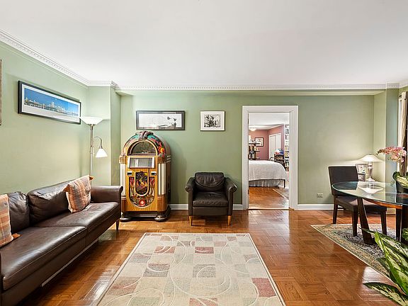 3rd image of 55 E End Ave #2MN