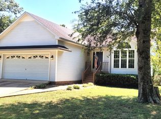 253 Valley Dr, Columbia, TN 38401