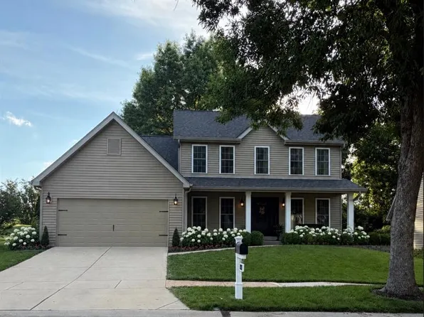 347 Oak Park Village Dr, Grover, MO 63040