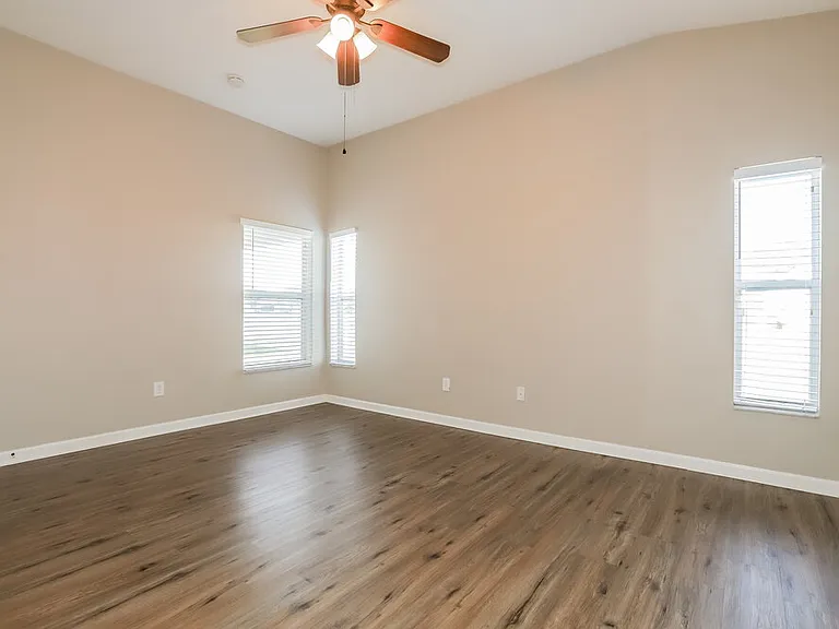 11424 Misty Isle Ln — Photo 12