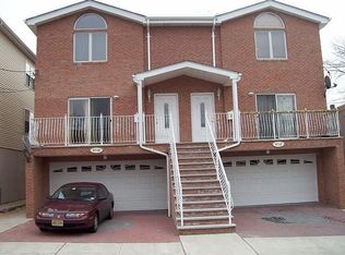 6714 Bergenwood Ave, North Bergen, NJ 07047