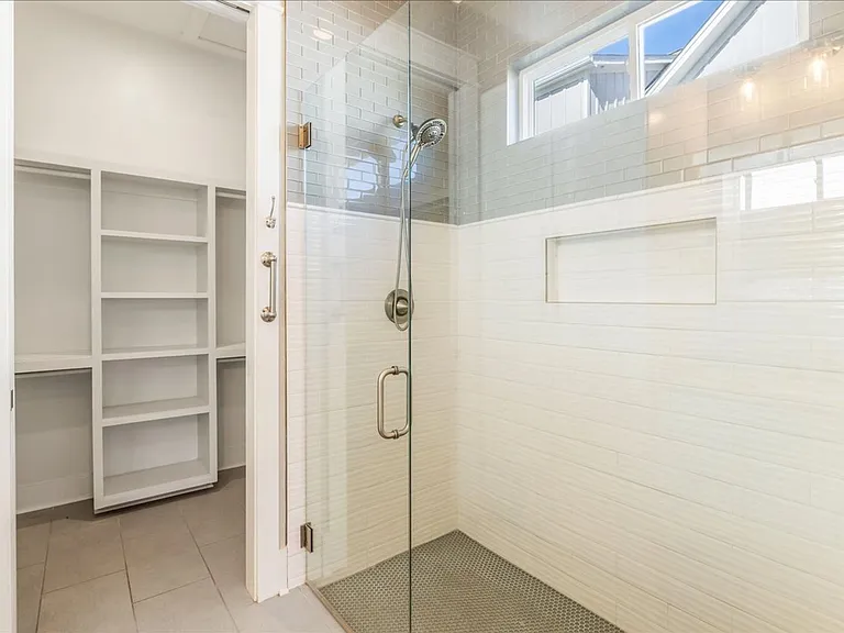 4072 Biltmore Ave — Photo 40