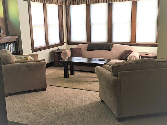 2nd image of 5920 N Virginia Ave #1