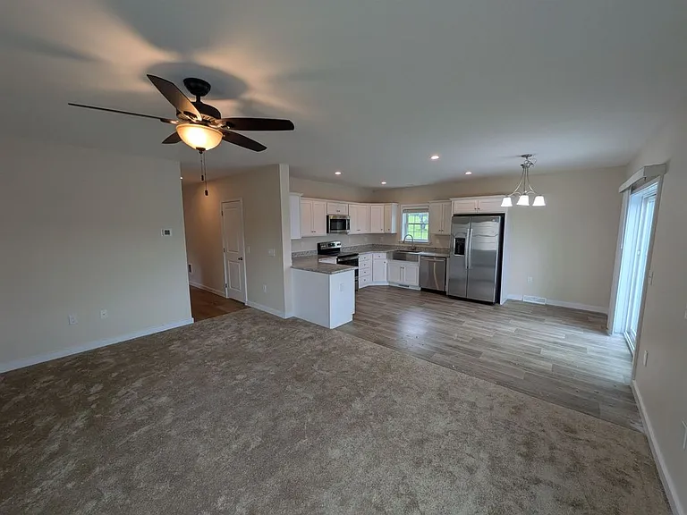 75 Ivan Dr #8 — Photo 8