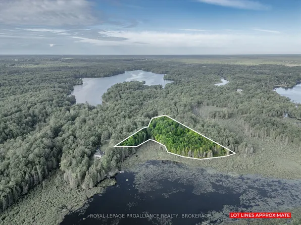 2220 Silver Rock Ln, South Frontenac, ON K0H 1W0