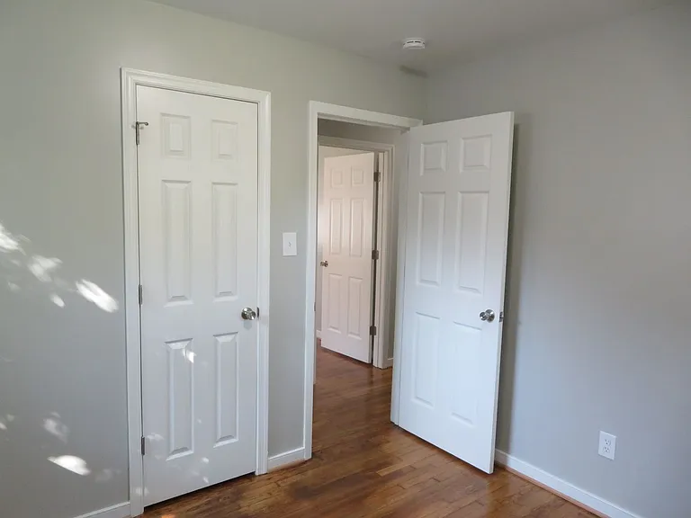 327 S 13th Ave — Photo 14
