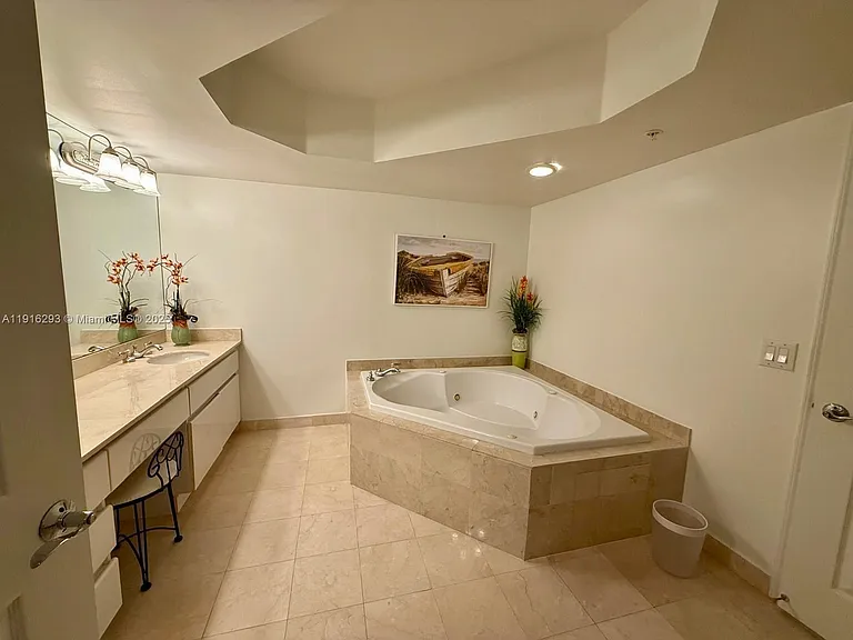 16711 Collins Ave #410 — Photo 16