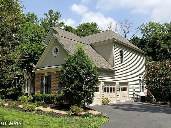 2nd image of 8401 Cardinal Rose Ct