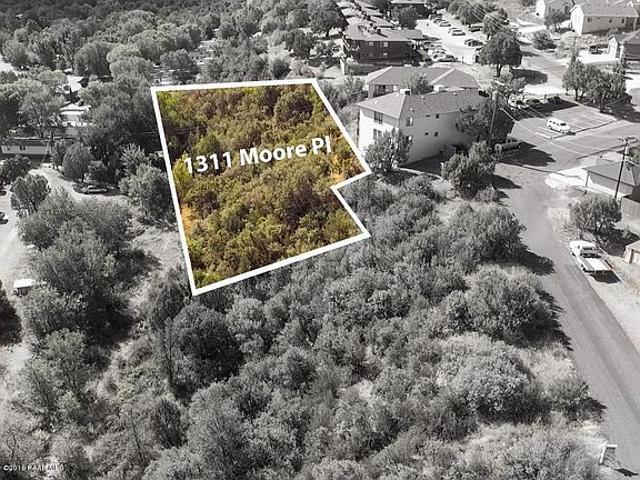 2nd image of 1311 Moore Pl