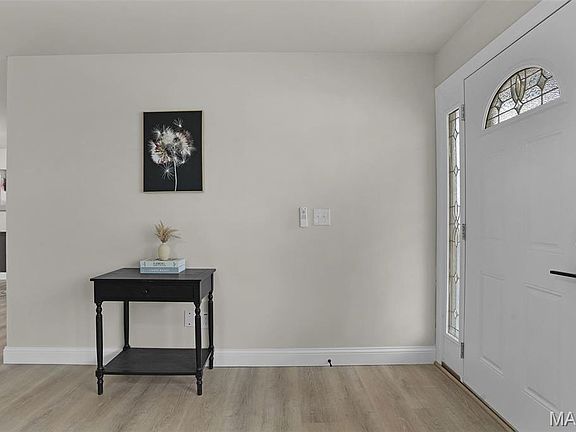 2nd image of 3130 Kingsley Dr