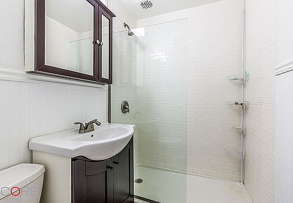 5th image of 32 W 40th St #2-J