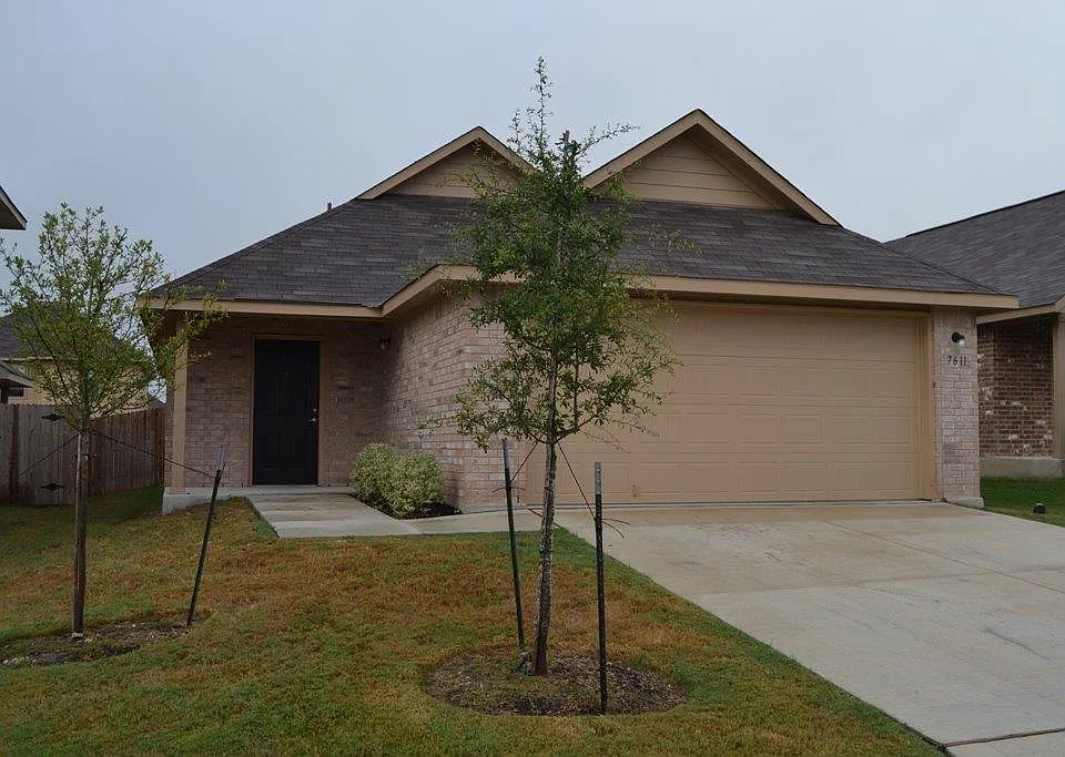 7611 Cypress Vine