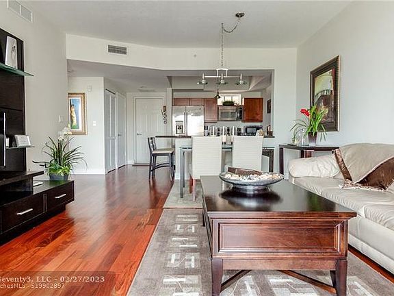 2nd image of 7270 N Kendall Dr