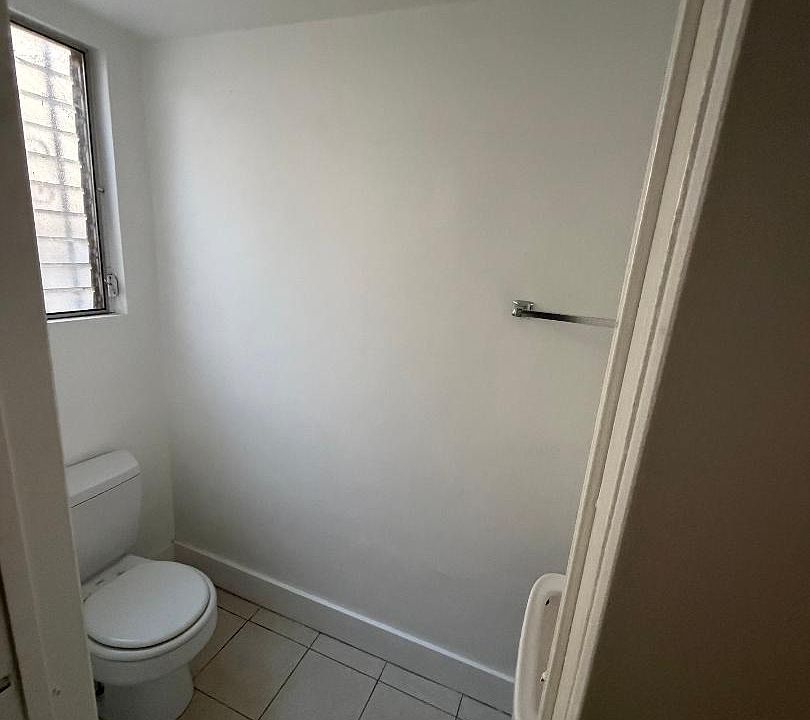1st image of 3749 Veteran Ave #1