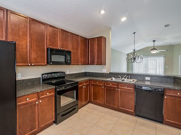 4th image of 13783 Goodson Pl