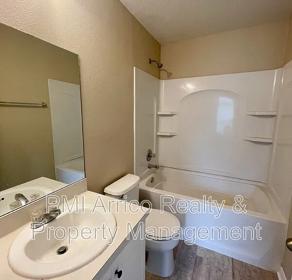 10840 Johanna Ave — Photo 20