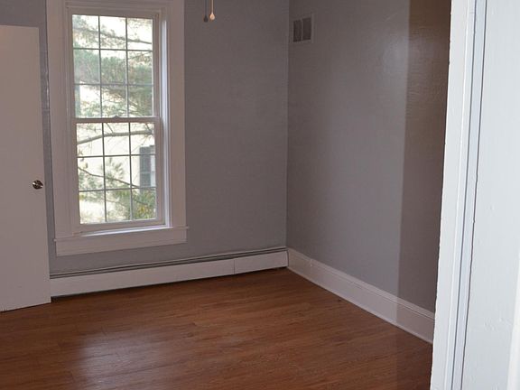 5th image of 21974 Main St #4