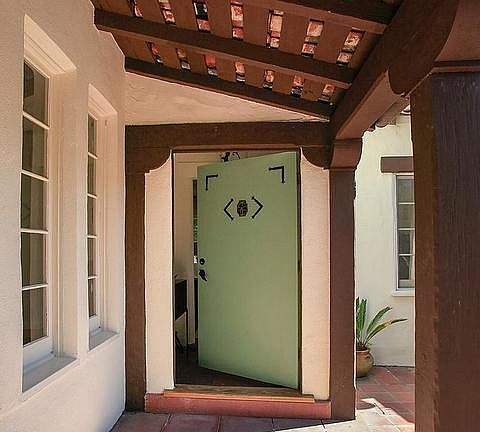4th image of 816 N Orlando Ave
