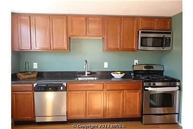 201 Saint James Dr photo 1