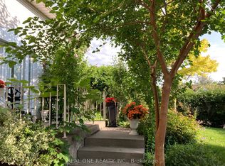 45 Chalet Rd, Toronto, ON M2J3V3