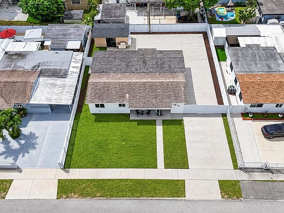 3rd image of 4870 NW 169th St