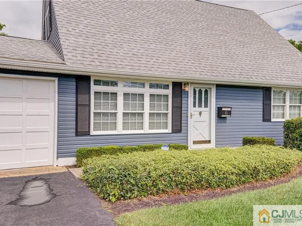 93 Boulevard W, Keyport, NJ 07735