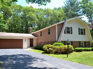 244 Twin Fawn Dr, Hanover, MA 02339