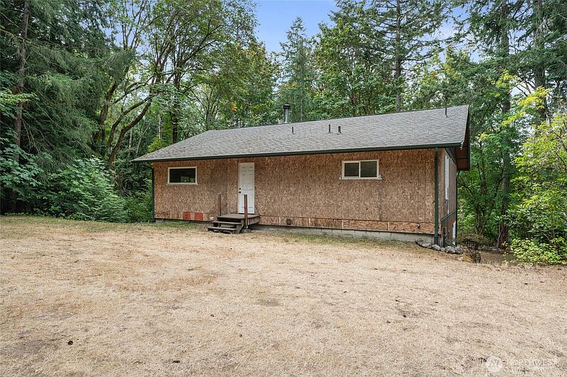 4th image of 12990 Shady Glen Avenue SE