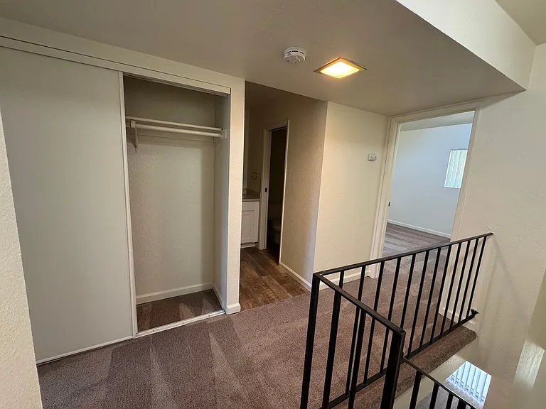 2950 Portage Bay — Photo 12