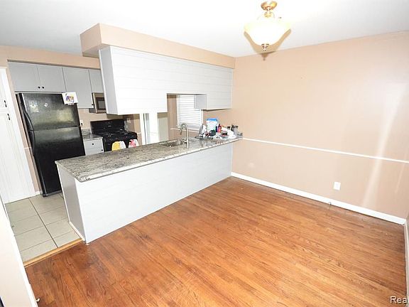 2nd image of 4507 Woodland Ave