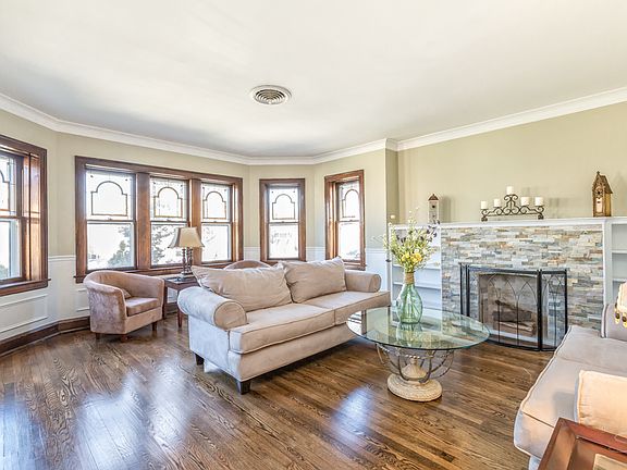 4th image of 3822 Kenilworth Ave