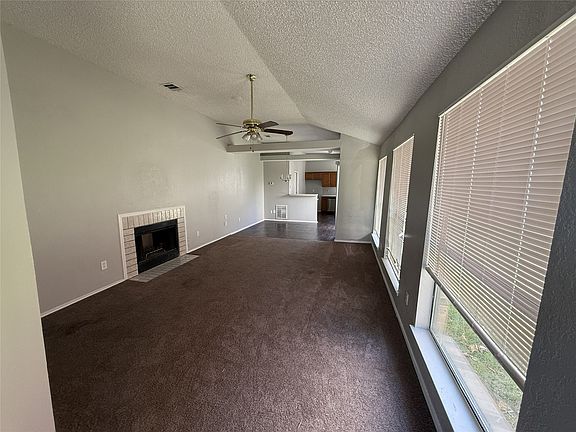 3rd image of 404 Seminary Rdg