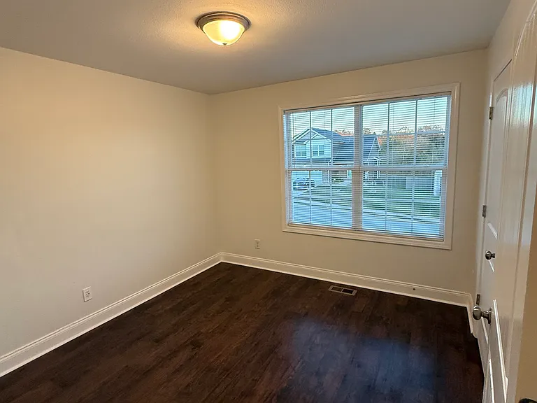 706 Banister Dr — Photo 15